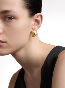 Aretes con esmeraldas colombianas en bruto, baño en oro de 24 k 