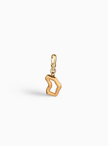 Charm artesanal con forma de mapa Muzo y baño de oro de 24k. 